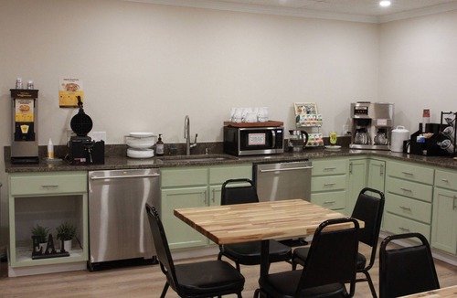 Gunbarrel Hotel | Boulder Twin Lakes Inn