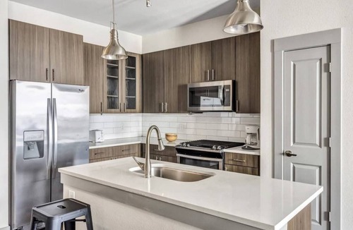 Richardson Apartment | Boulevard Stays Dashing 1BR Suite Pool, Parking Gym G