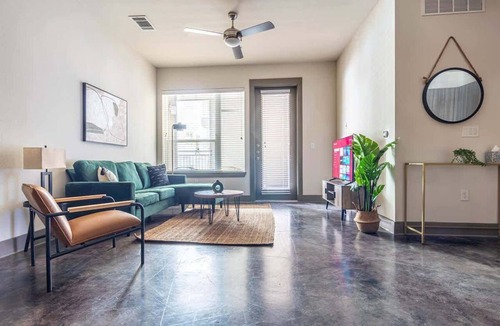 Richardson Apartment | Boulevard Stays Luxurious 2BR King Suite Pool, Parking, Gym