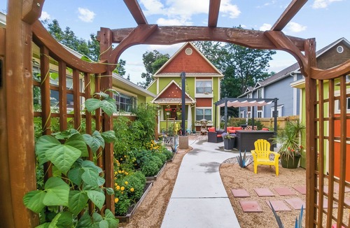 University Park Apartment | Boutique Studio Apartment Hotel across from CSU in Old Town Fort Collins! Very close to perfect when it comes to hotel suites, The Hemingway Studio at Remington Flats has a seaside breezy feel and decor that promotes creativity, spontaneity, and a b
