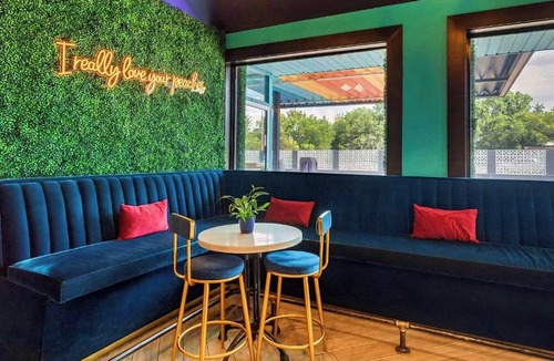 Greater Heights Hotel | Bposhtels Houston