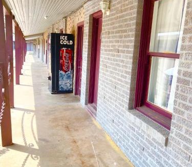 Big Spring Hotel | Bradbury Inn