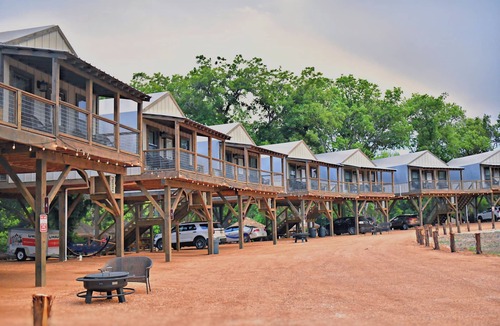 Sutherland Springs Cabin | Brand new Cabin with Pool, hot tub, kayaking, paddle boarding & hiking! - RC19