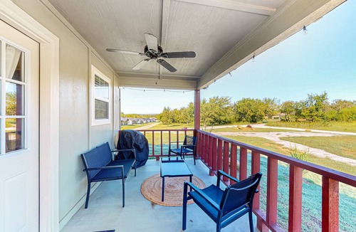 Eufaula House | Brand-new Lake Eufaula home with firepit, front porch, grill, & W/D