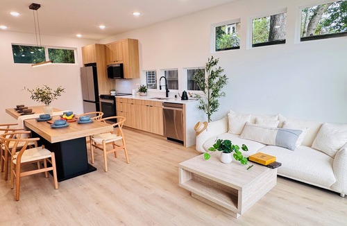 Northgate House | Brand New Luxury Seattle Retreat
