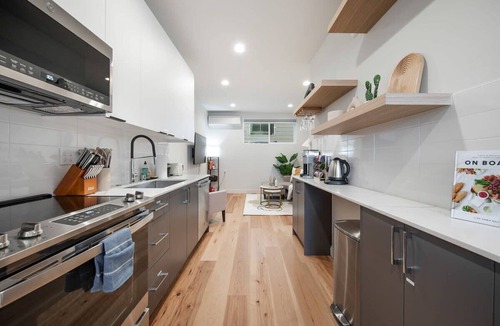 Wallingford House | Brand New Modern Home with Seattle City View, 95 ws