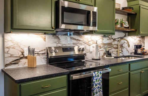 Gholson House | Brazos River Escape+Hot Tub+Pickleball+Firepit+Fishing+Kayaking+Nature Trail