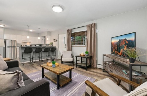 Old Town Apartment | Breathtaking Condo in the Heart of Old Town