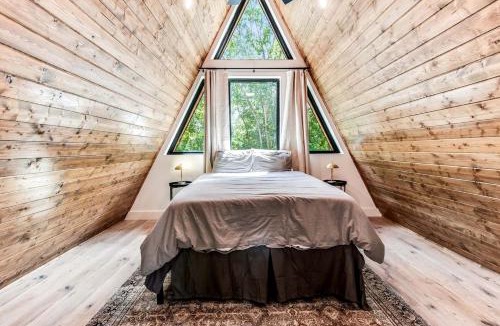 New Iberia Ski Chalet | Breathtaking Luxurious A-Frames with Hot-Tub in Louisiana