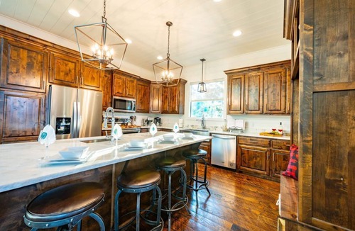 Broken Bow Cabin | Breathtaking Views, Hot Tub