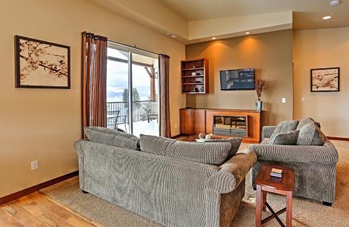 Manson House | Breezy Lake Chelan Condo w/Pool & Hot Tub Access!