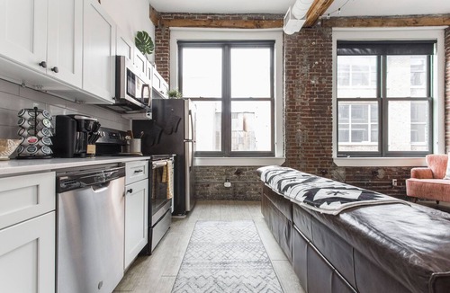 River Market Apartment | Brick Loft Centrally Located