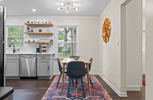Fairway House | Bright 3BR 25 mins to Arrowhead Groups & Pets