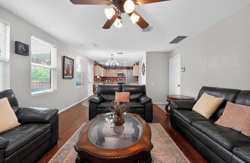 Frisco House | Bright, Fully Furnished Frisco Retreat