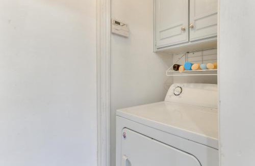 Edmond House | Bring Your Pets! Family-Friendly Escape in Edmond