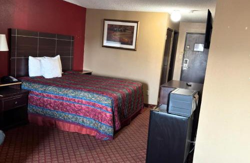 Oklahoma City Hotel | Broadway INN & SUITES OKC