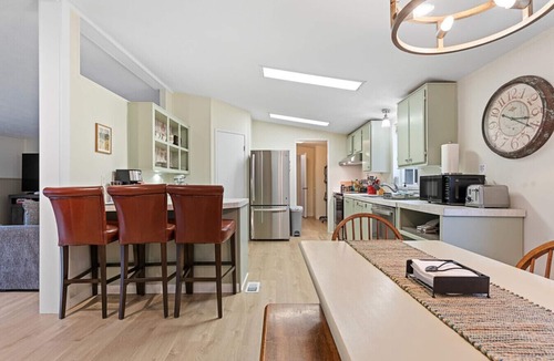 Baker City House | Broadway Place, Cozy! 3 Brdm, 2 Bath Home, Near Churchill School Concerts!