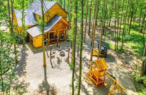 Broken Bow House | Broken Bow Cabin Near Choctaw Casino: Hot Tub!