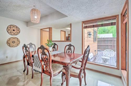 Briarcrest Estates House | Bryan Home w/Deck & Yard ~ 4 Mi to Texas A & M!