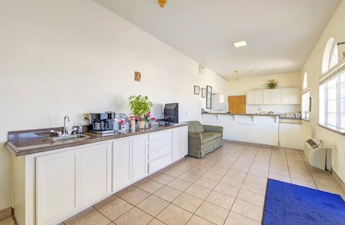 Harker Heights Hotel | Budget-Friendly Military Base: 5 Mi to Fort Cavazos | Free Parking