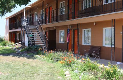 Northeast Entrance Badlands Hotel | Budget Host Sundowner Motor Inn Kadoka