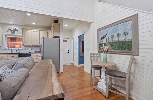 Jasper Cabin | Buffalo River Area FarmHouse Hot Tub Sleeps 14