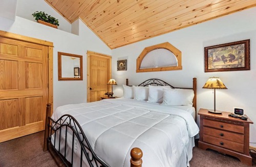 Fall River Estates Apartment | Bugle Pointe A10 by Estes Park Condos