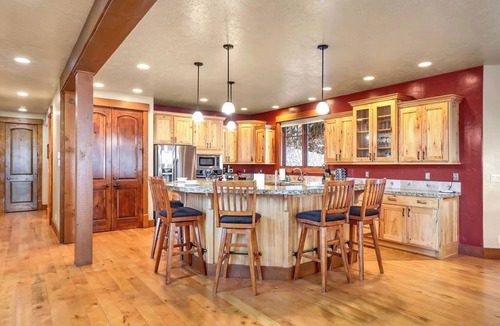 Tamarack House | Built for groups, sleeps 13, patio + views