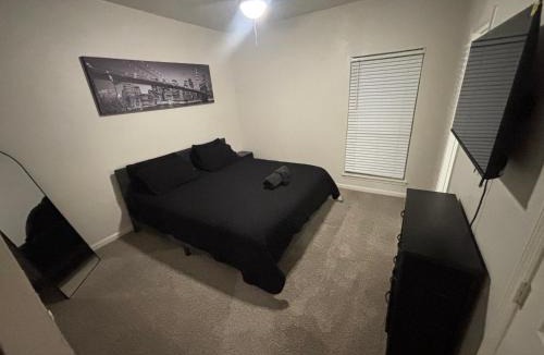 Old East Dallas Apartment | Bungalow Hideouts