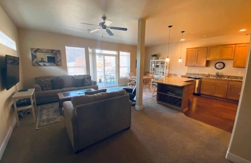 Quincy House | C43 Home by pool & near the Gorge shuttle pick up area at Sunfire Grill