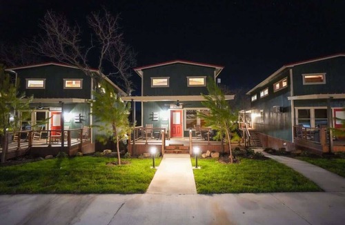 Bridgeport Cabin | Cabin 6 - CampQYB- Modern Lux Cabin, Hot Tub, FirePit, Games