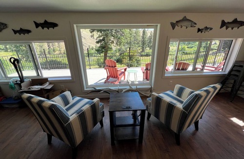Union House | Cabin - Hot Tub - View - Abundant Wildlife - Private - 120 Acres - River -Spring