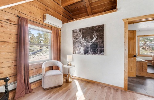 Estes Park Cabin | Cabin - Hot Tub w outdoor TV, Sleeps 12, King Bed, Dogs ok