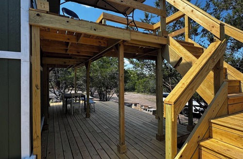 Copperas Cove Cabin | Cabin in 10 acres with goats!
