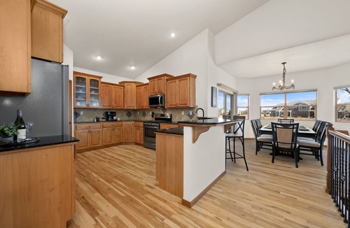 Loveland House | Cabin-style Group Retreat Near Rmnp, Lakes & Golf