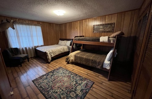 Wynne House | Cache Landing Lodge