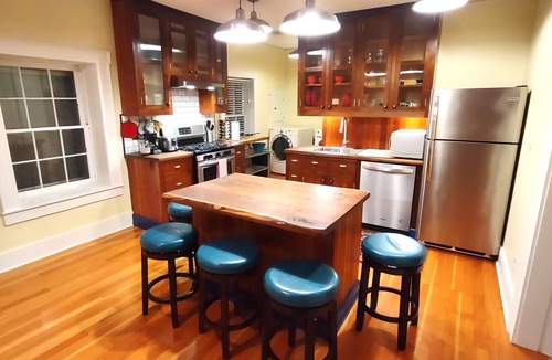 Hannibal Apartment | Call this HOME! Spacious & Cozy apartment for traveling professionals!