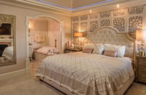 Touchet Bed & Breakfast | Cameo Heights Mansion and The Vine Fine Dining Restaurant