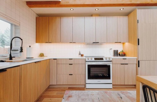 Packwood Cabin | Camp Alpine - modern scandi cabin with hot tub, near Mount Rainier