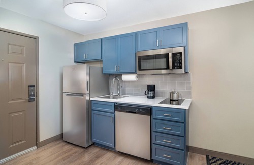 Northeast El Paso Hotel | Candlewood Suites El Paso North by IHG