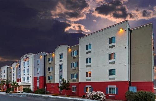 Northeast El Paso Hotel | Candlewood Suites El Paso by IHG