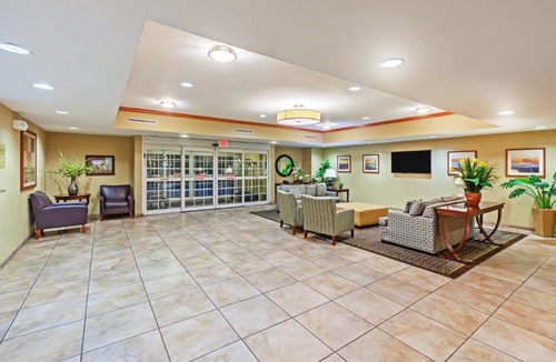 Northeast El Paso Hotel | Candlewood Suites El Paso by IHG