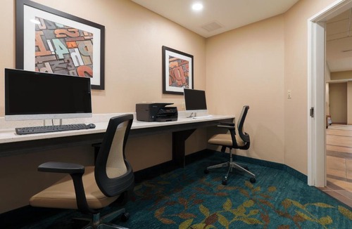 Lenexa Hotel | Candlewood Suites Lenexa - Overland Park Area by IHG