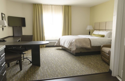 Southaven Hotel | Candlewood Suites Memphis - Southaven by IHG