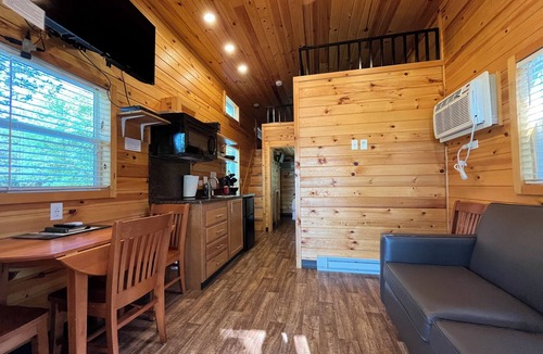 Sallisaw Cabin | Canterbury Cabin DK1