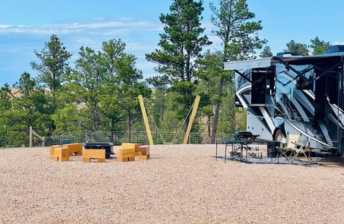 Moorcroft House | Canyon Campsite Near Devils Tower