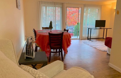 Capitol Hill Condo | Capital Hill Oasis Su