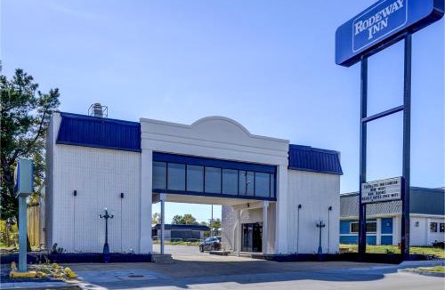 Lawton Hotel | Capital O Travelers Inn Lawton Fort Sill