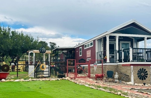Glencoe House | Capitan Mountain Farmsteadn5 Acre property withnMountain Views everywhere.