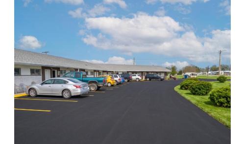 Elwood Hotel | Capri Motel By OYO Elwood, Wathena